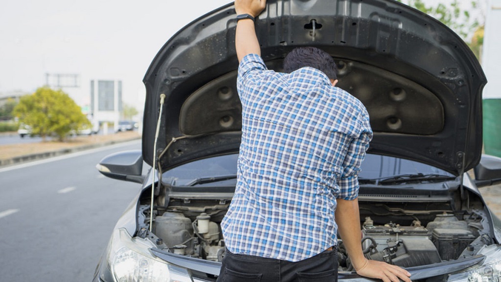 5 Common Car Problems – When to DIY and When to Visit the Auto Repair Shop
