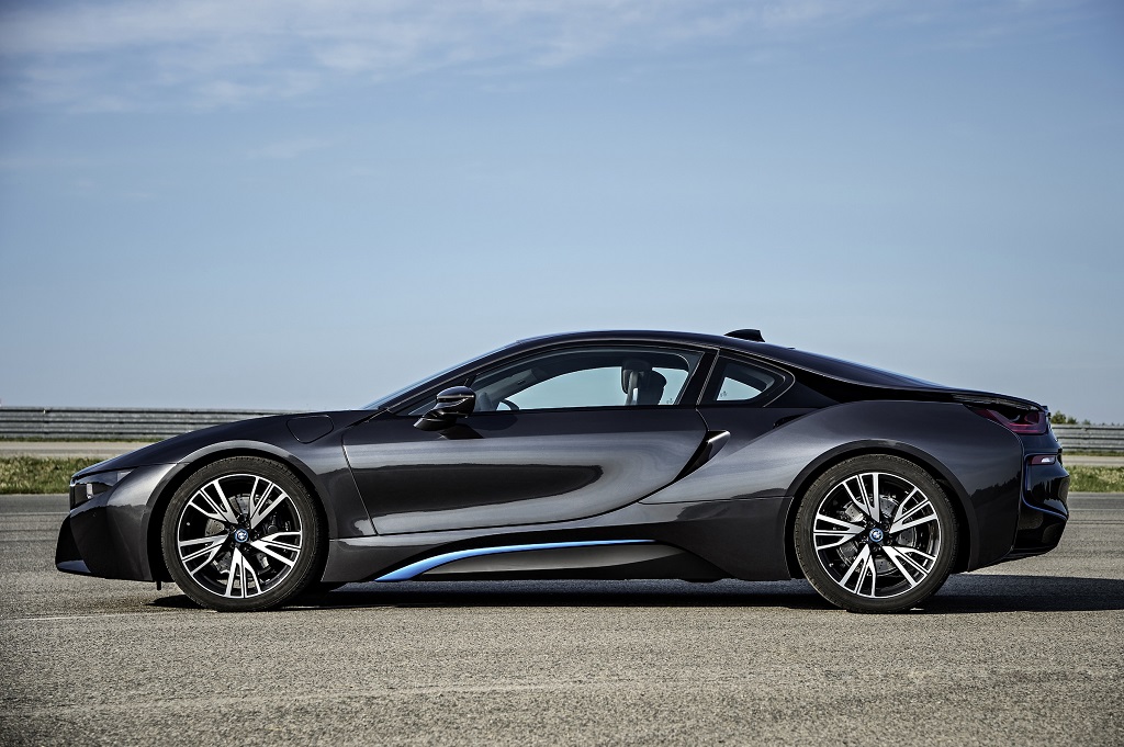 How much does it cost to get a BMW i8?