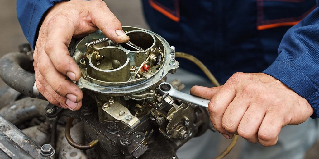 How do I know when my carburetor needs replacing? 