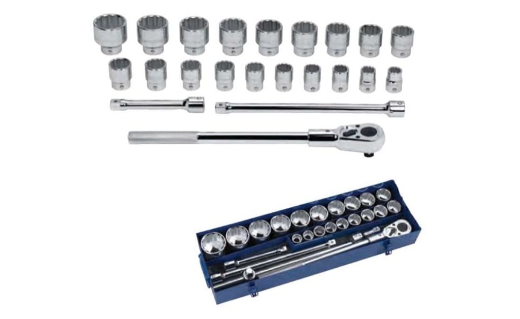 What size drive is a standard socket set