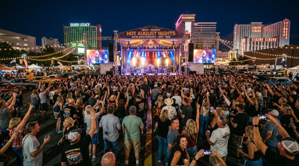 Crowd watching free nightly concert at Hot August Nights Reno 40th anniversary